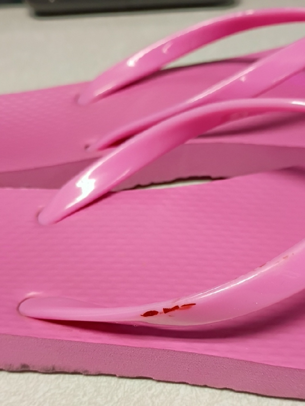 Tory Burch Hot Pink Logo Medallion Flip Flop Sandals - Picture 5 of 5